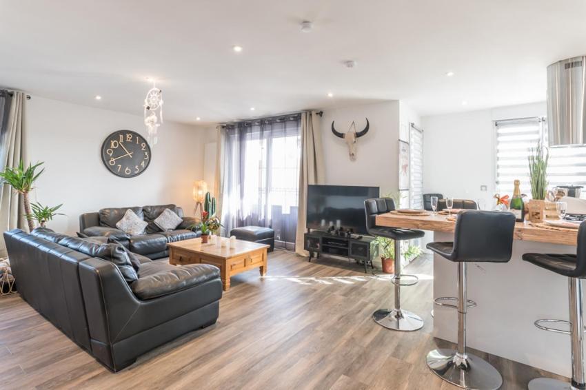- Luxueux Casa Selva - Parking Gratuit - Spacieux - Balcon - Wifi Viriat Esterno foto