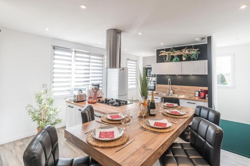 - Luxueux Casa Selva - Parking Gratuit - Spacieux - Balcon - Wifi Viriat Esterno foto
